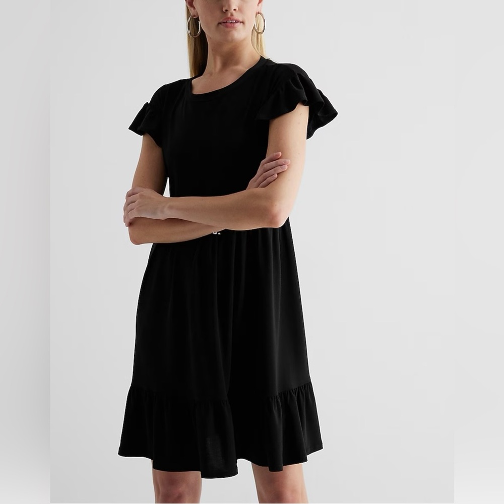 🛍️ NWT Express Black Crew Neck Ruffle Mini Dress